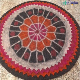 تصویر نمد فرش گرد 