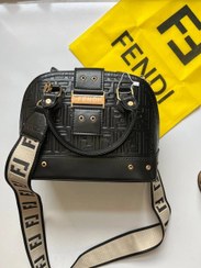 تصویر کیف زنانه صندوقی فندی 