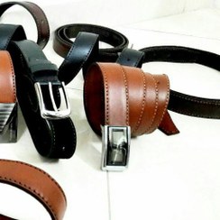 تصویر کمربند مردانه چرم طبیعی با سگک زبانه‌دار | انتخابی شیک برای کت‌وشلوار و روزمره Men’s Genuine Leather Belt with Tongue Buckle | Stylish Choice for Suits & Everyday Wear