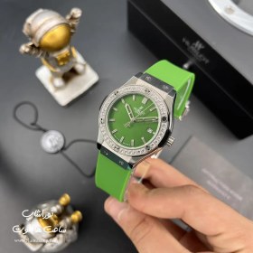 تصویر ساعت هابلوت زنانه قاب نگین نقره ای کلاسیک فیوژن بند سبز Hublot Classic Fusion هابلوت ( Hublot )