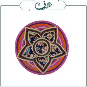 تصویر بشقاب دیوارکوب سفالی طرح فرش 