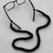 تصویر بند عینک بافت پشمی مشکی 