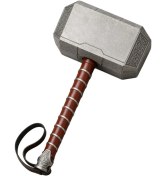 تصویر چکش ثور (Mjolnir) از دنیای مارول | اکسسوری ایفای نقش در ابعاد واقعی 
