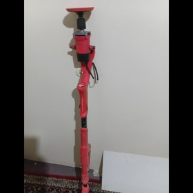 تصویر سنباده زن دیواری روسی 