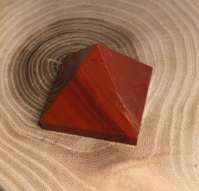 تصویر هرم جاسپر قرمز 241597 