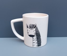 تصویر ماگ طرح زرافه مدل استوانه ای بلند