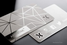 تصویر کارت ویزیت فلزی مدرن 