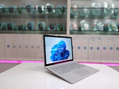 تصویر لپ تاپ مایکروسافت Surface Book 2 پردازنده i5 ظرفیت ۲۵۶ گیگابایت رم ۸ گیگابایت سایز ۱۳.۵ اینچ لمسی 