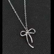 تصویر گردنبند استیل مروارید طرح پاپیون 