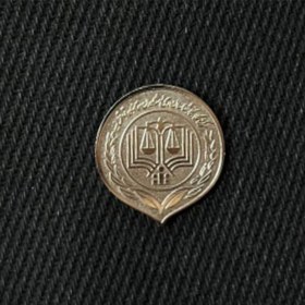 تصویر بج سینه مرکز وکلا 