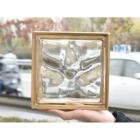 تصویر بلوک شیشه ای مدل کلودی دور رنگ طلایی 