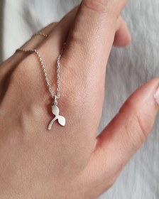 تصویر گردنبند نقره جوانه 