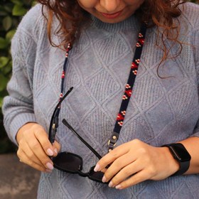 تصویر بند عینک گلیمی کاشی 