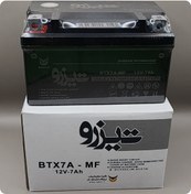 تصویر باتری موتور سیکلت بنلی ۱۲ ولت ۷ آمپر مناسب طرح کلیک و آیروکس و ۱۵۰ نیو فیس و جی ۲۰۰ 