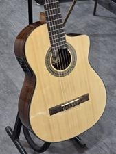 تصویر گیتار کارولی Gc340 cw 