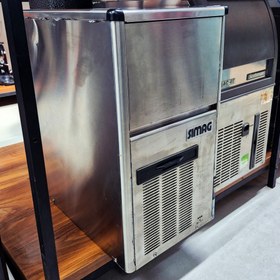 تصویر یخساز مدل سیماگ SIMAG ظرفیت 22 کیلوگرم کارکرده 