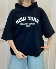 تصویر تیشرت باکسی کلاه دار 