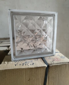 تصویر فروشگاه بلوک شیشه ادیبان