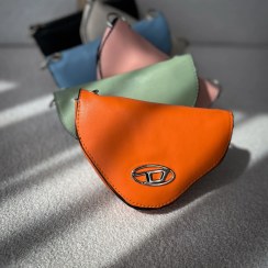 تصویر مینی بگ مثلثی دیزل از چرم مصنوعی 