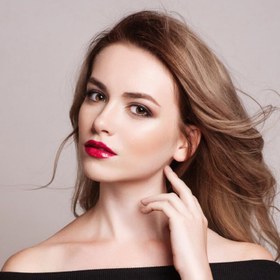 تصویر رژگونه استیکی on the go blush On the go blush Romantic Matte