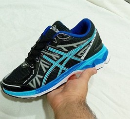 تصویر کفش اسیکس ASICS 