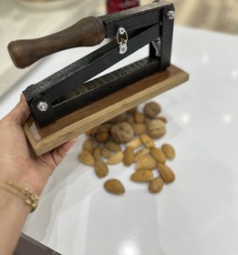 تصویر گردوشکن 