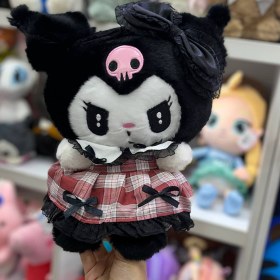 تصویر عروسک کرومی دامن قرمز 