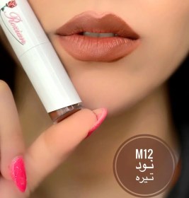 تصویر رژ لب گیاهی رنگ نود تیره کد M12 