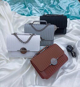 تصویر کیف زنانه پاسپورتی گوچی 