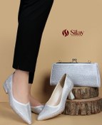 تصویر کفش زنانه نگین‌دار پاشنه ۷ سانتی شیک و مجلسی - سفید نقره ای / 38 