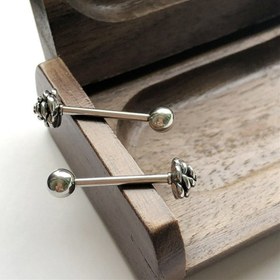 تصویر پیرسینگ زبان گل 