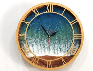 تصویر ساعت دیواری چوبی مدرن رزینی سه بعدی طرح موج دریا با چوب گردو Modern Resin Wooden Wall Clock