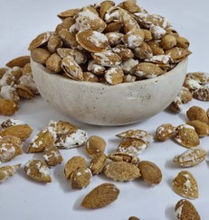 تصویر بادام پوست کاغذی شور 