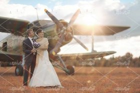 تصویر عکس با کیفیت عروس و داماد در کنار هواپیمای شخصی 