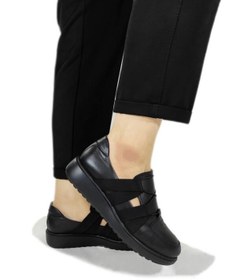 تصویر کفش اسنیکرز چرم زنانه 2004 مشکی 