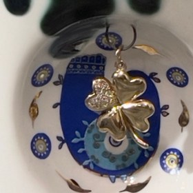 تصویر جامدادی و لیوان شبدر 