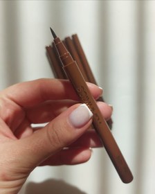 تصویر خط چشم قهوه ای 