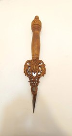 تصویر خنجر چوبی منبتکاری 