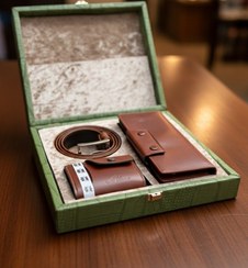 تصویر ست کیف پول و کمربند و جاکارتی چرم طبیعی بز با جعبه قفل‌دار هدیه Genuine Goat Leather Wallet Belt Cardholder Gift Set