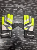 تصویر دستکش دروازه بانی بچگانه سبز 