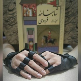 تصویر دستکش نیمه انگشتی مدل سما چرم طبیعی گوسفندی - سرمه ای 