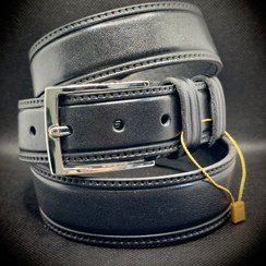 تصویر یک جین کمربند زبانه دار 