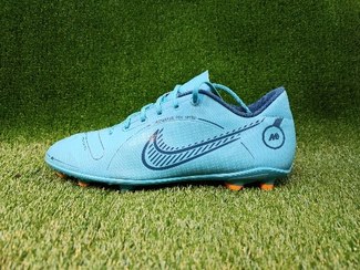 تصویر کفش کتونی فوتبال استوک دار چمنی اورجینال نایک سایز 46 Soccer shoes