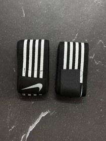 تصویر زانو بند 2 متری نایکی 