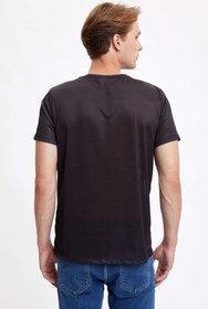تصویر تی شرت طرح گرگ مردانه دفاکتو 