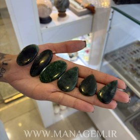 تصویر نگین یشم نفریت 