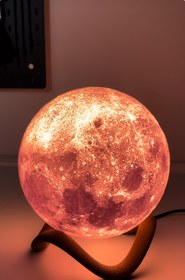 تصویر چراغ خواب طرح کره ماه moon lamp