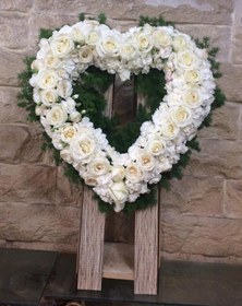 تصویر پایه گل قلب کد 575 