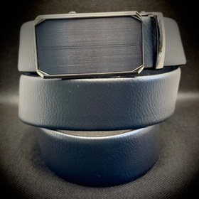 تصویر یک جین کمربند ریلی 