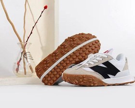 تصویر کتونی بچه گانه نیوبالانس اکس سی ۷۲ مشکی کرمی New Balance XC-72 